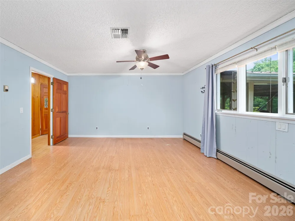 1065 Upper Pig Pen Road Green Mountain, NC 28740