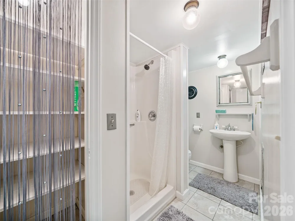 1065 Upper Pig Pen Road Green Mountain, NC 28740