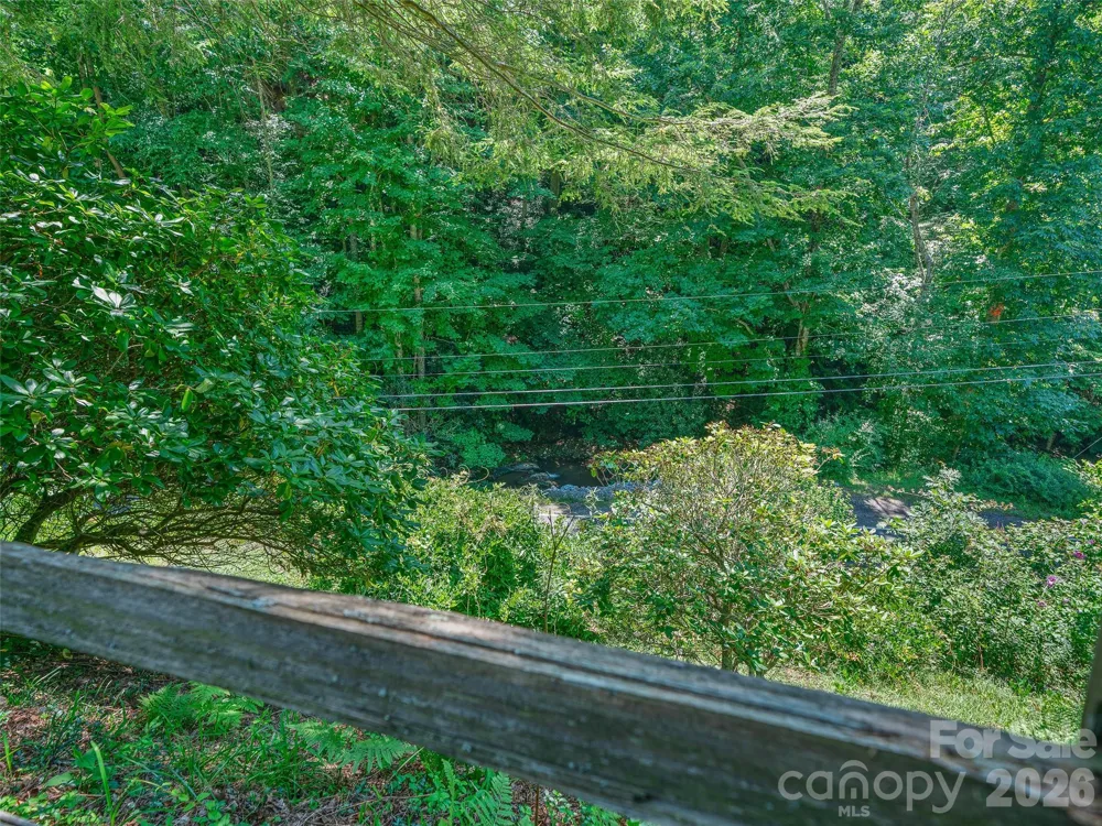 1065 Upper Pig Pen Road Green Mountain, NC 28740