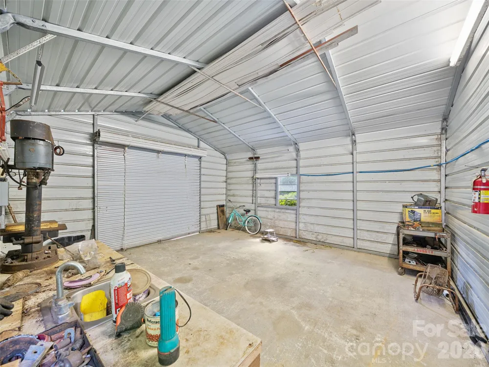 1065 Upper Pig Pen Road Green Mountain, NC 28740