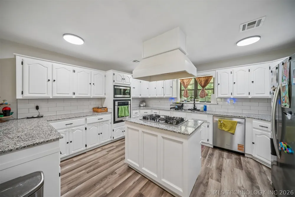 5200 S Robert Girten Road Chelsea, OK 74016