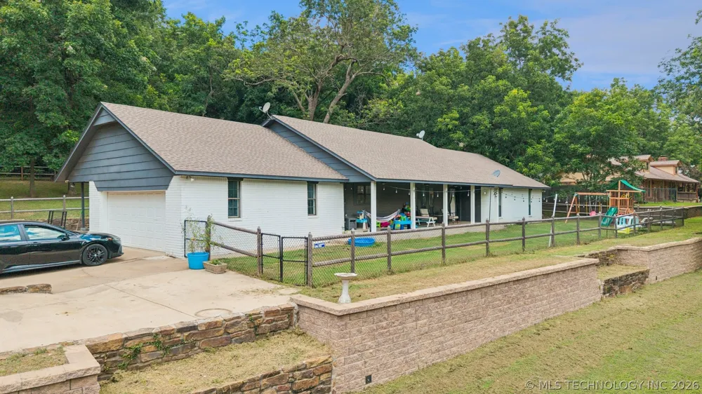 5200 S Robert Girten Road Chelsea, OK 74016