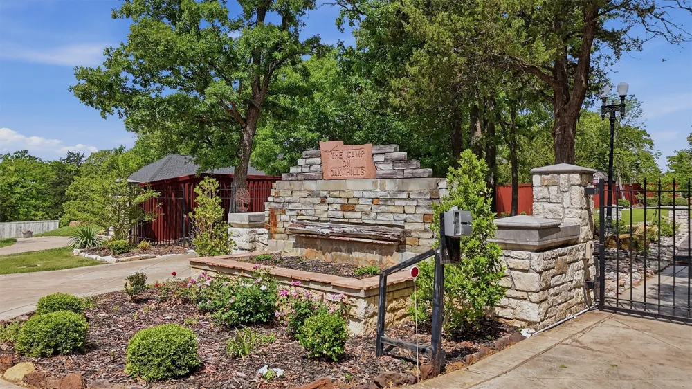 Oak Hills Drive Pottsboro, TX 75076