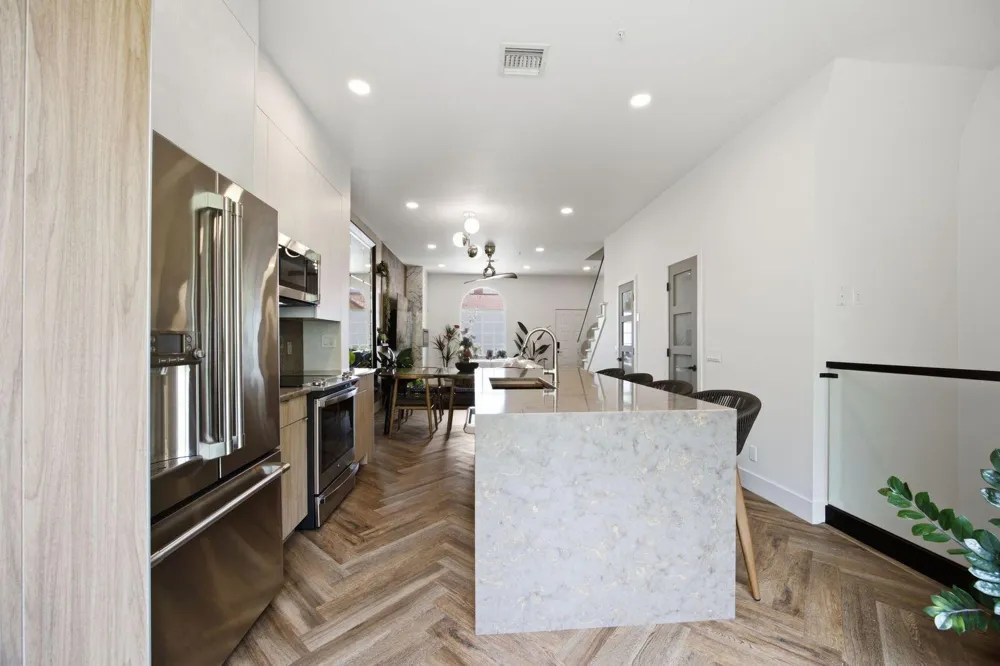2465 NE 14TH ST Causeway Pompano Beach, FL 33062