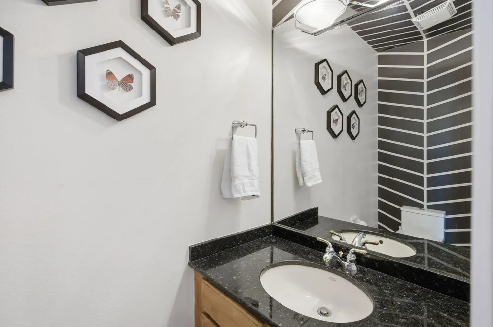2465 NE 14TH ST Causeway Pompano Beach, FL 33062