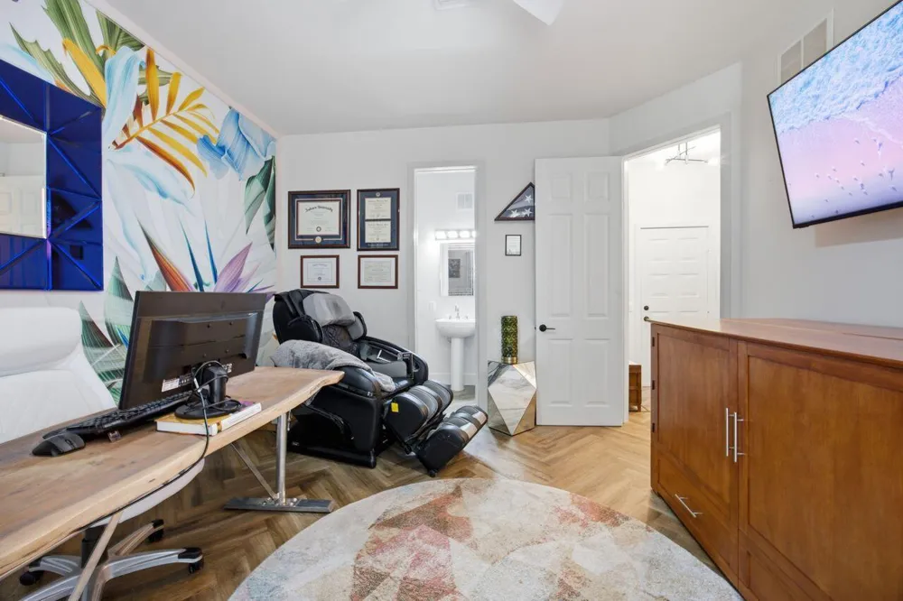 2465 NE 14TH ST Causeway Pompano Beach, FL 33062