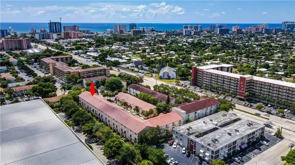 2465 NE 14TH ST Causeway Pompano Beach, FL 33062