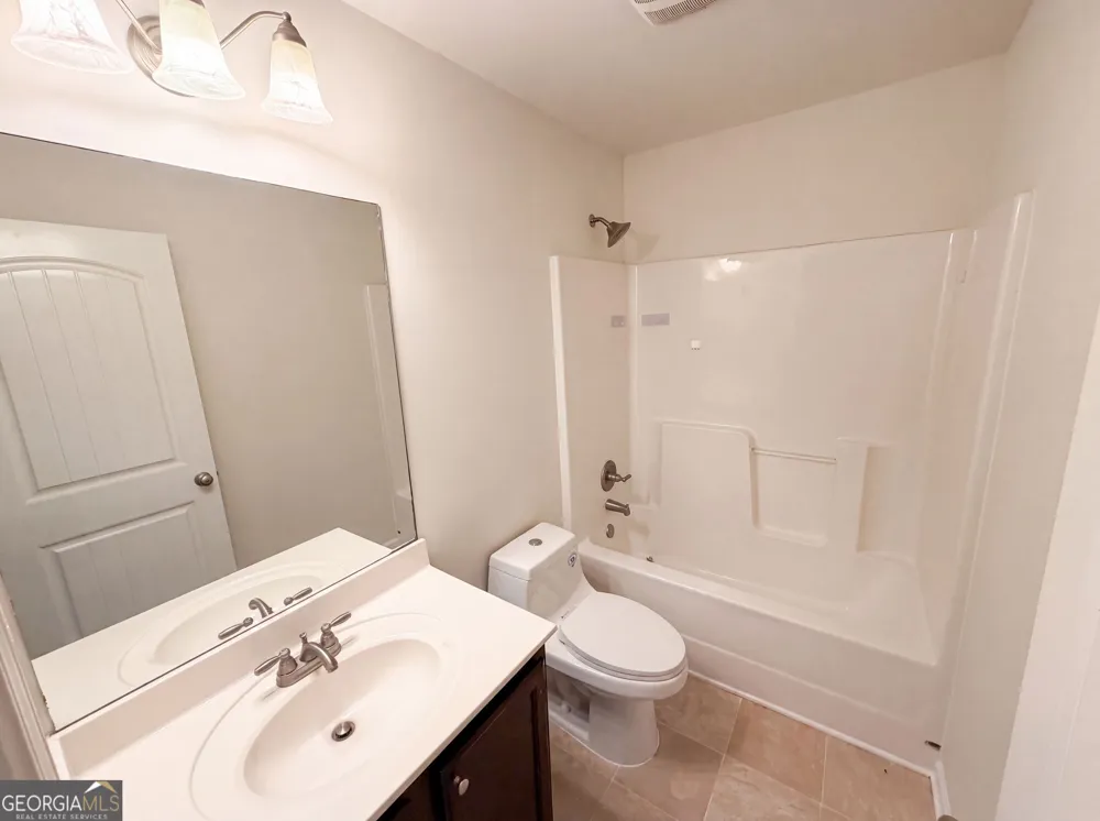 821 Walnut Woods DR Braselton, GA 30517