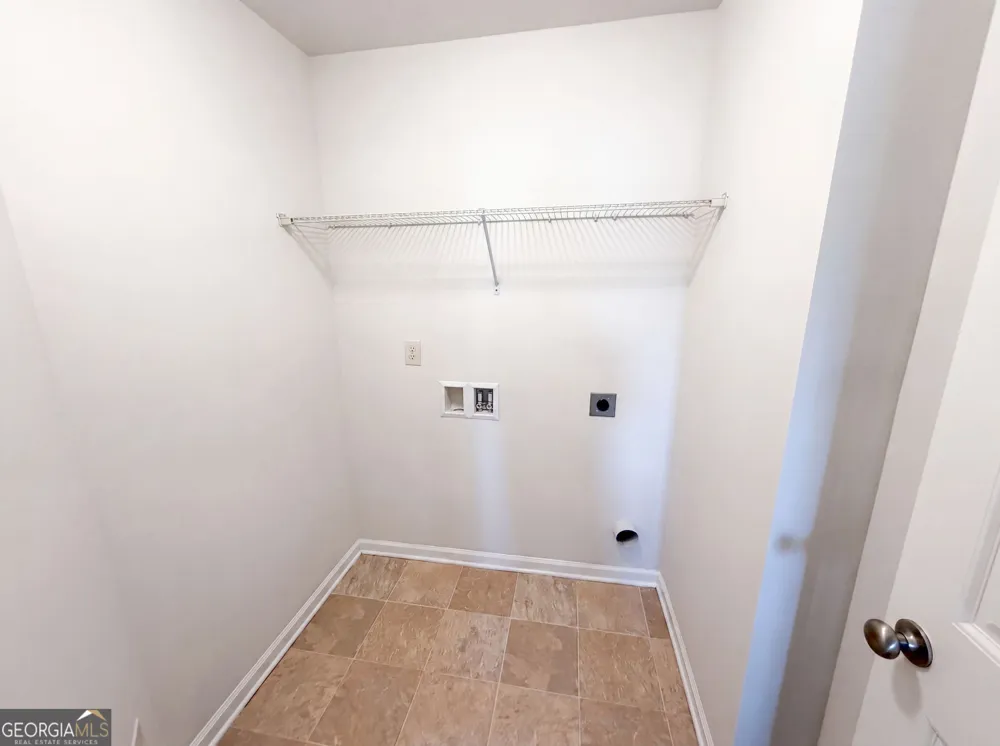 821 Walnut Woods DR Braselton, GA 30517