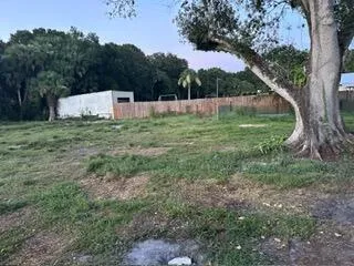 7660 NW 93RD COURT Okeechobee, FL 34972