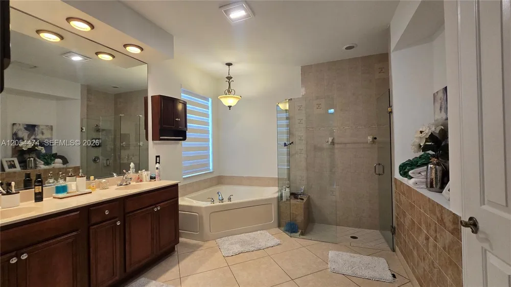 19179 S Gardenia Ave #0 Weston, FL 33332