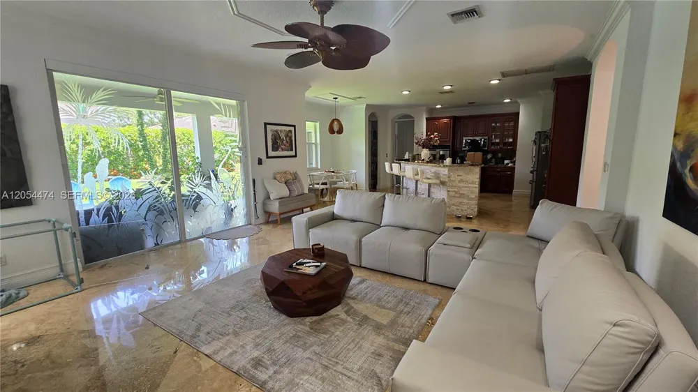 19179 S Gardenia Ave #0 Weston, FL 33332