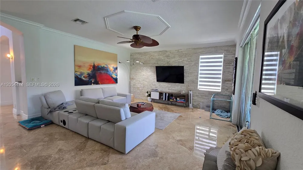 19179 S Gardenia Ave #0 Weston, FL 33332