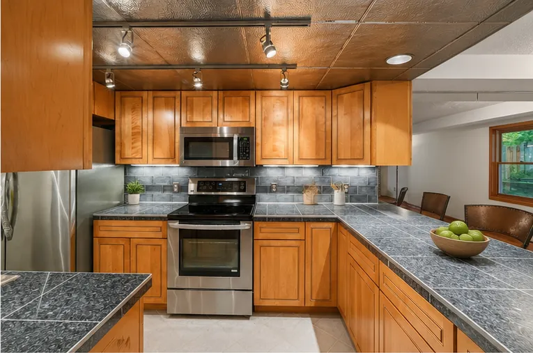 18661 Clear View Court Minnetonka, MN 55345