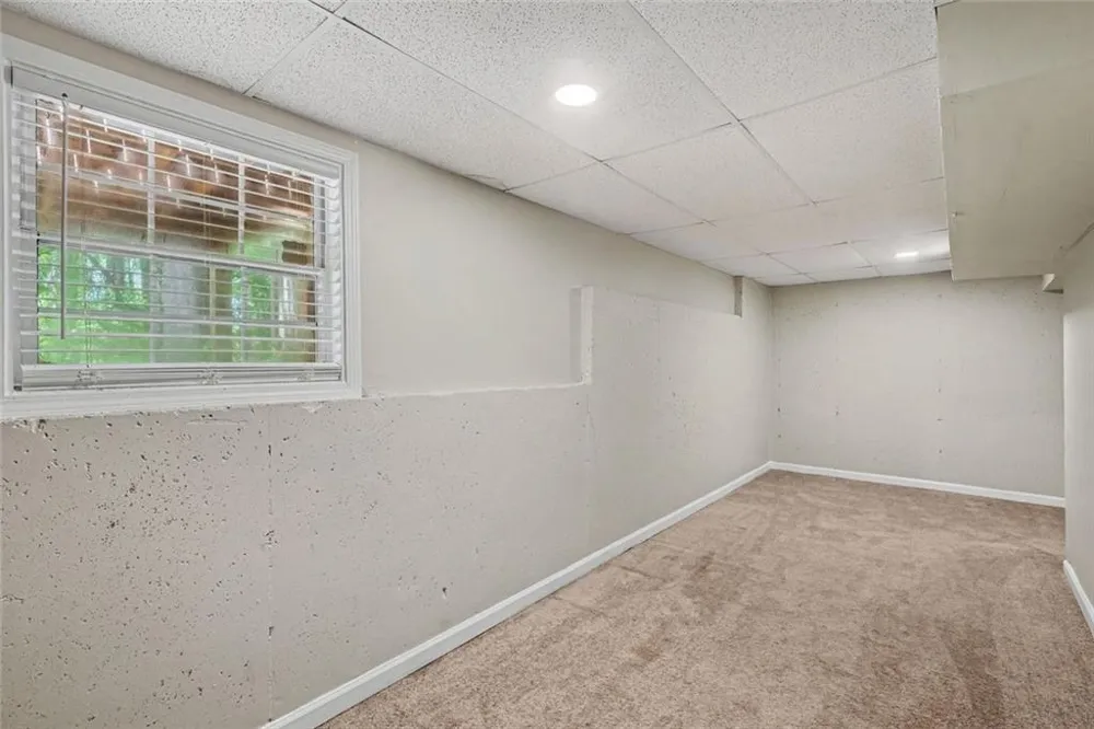 240 Spring Circle Senoia, GA 30276