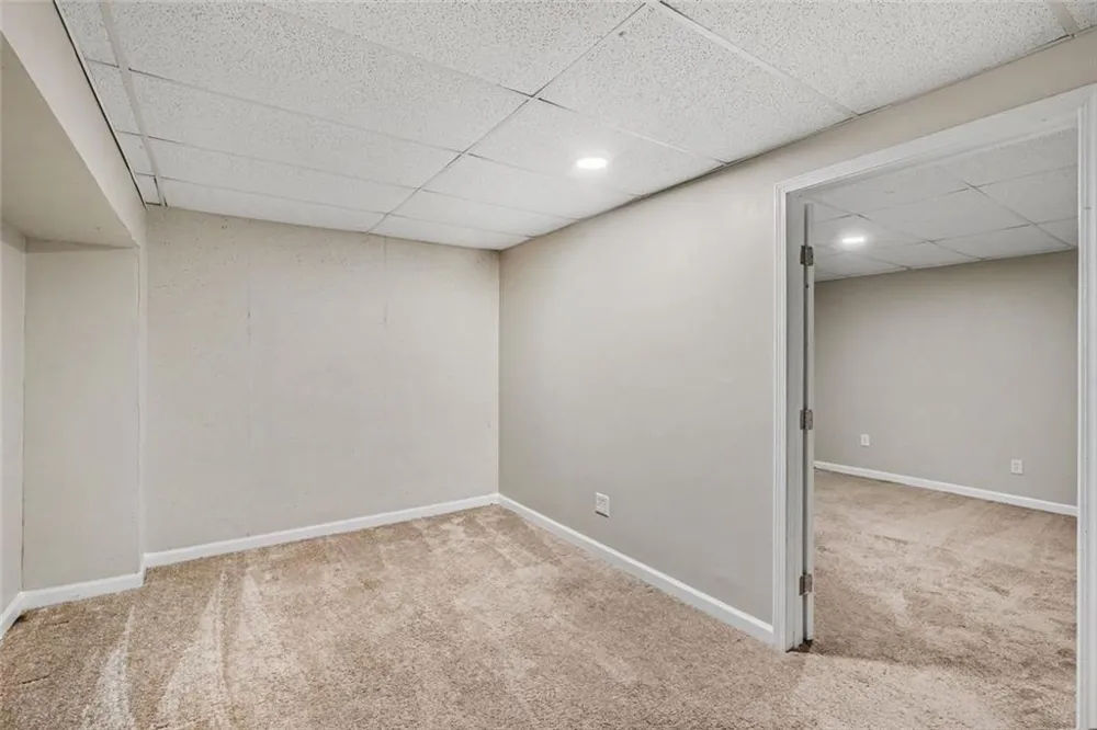 240 Spring Circle Senoia, GA 30276