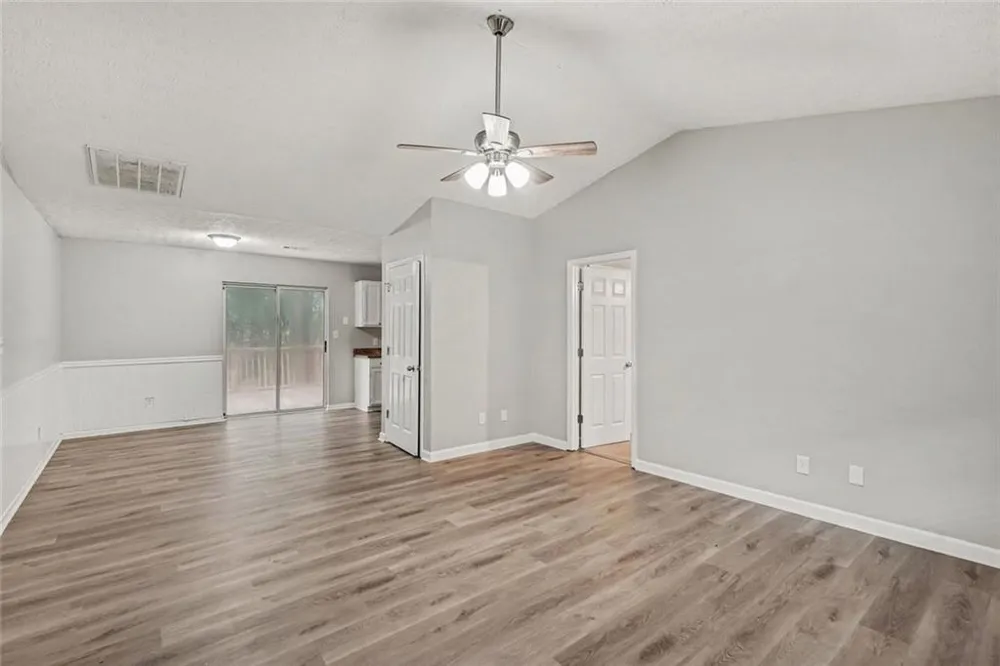 240 Spring Circle Senoia, GA 30276