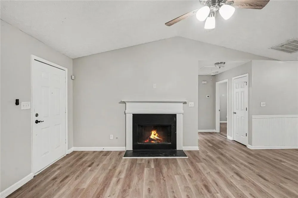 240 Spring Circle Senoia, GA 30276