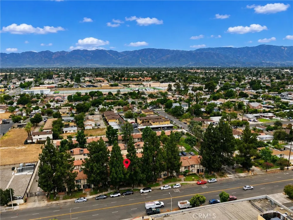 122 E Merrill Rialto, CA 92376