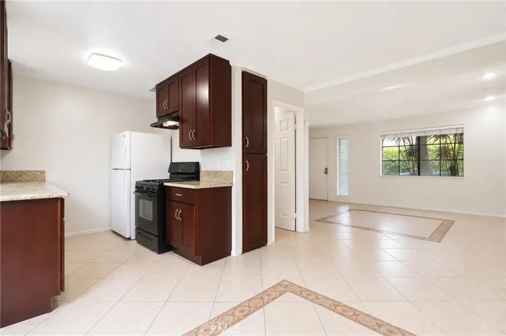 122 E Merrill Rialto, CA 92376