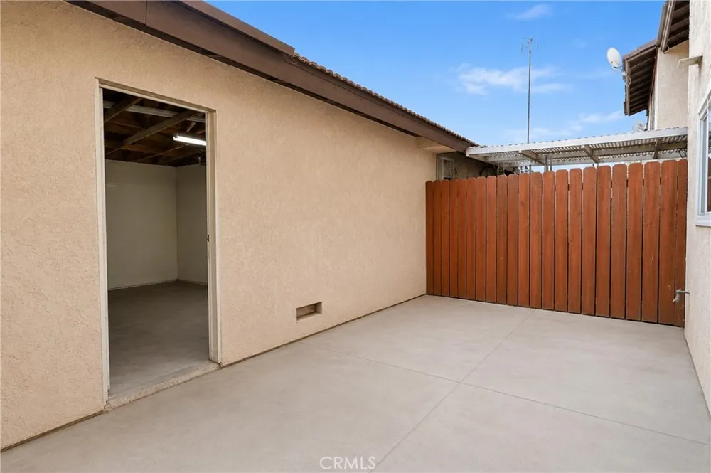 122 E Merrill Rialto, CA 92376