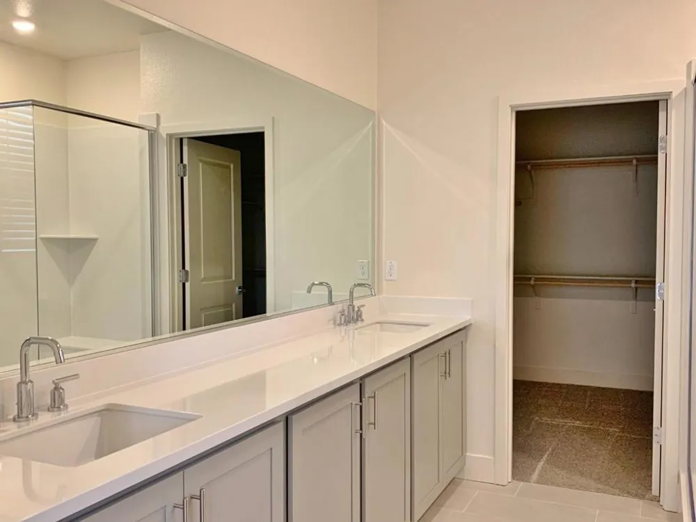 2130 Brighton Drive Hollister, CA 95023