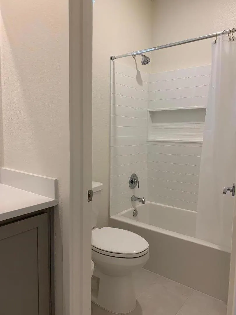 2130 Brighton Drive Hollister, CA 95023