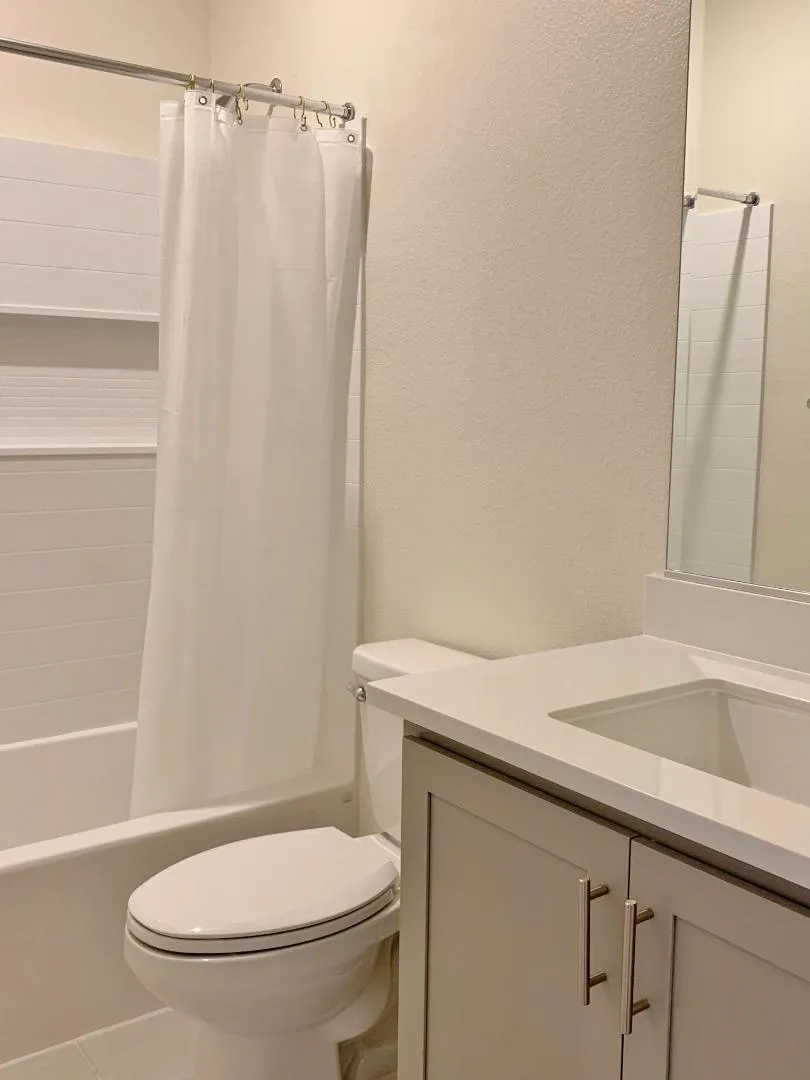 2130 Brighton Drive Hollister, CA 95023