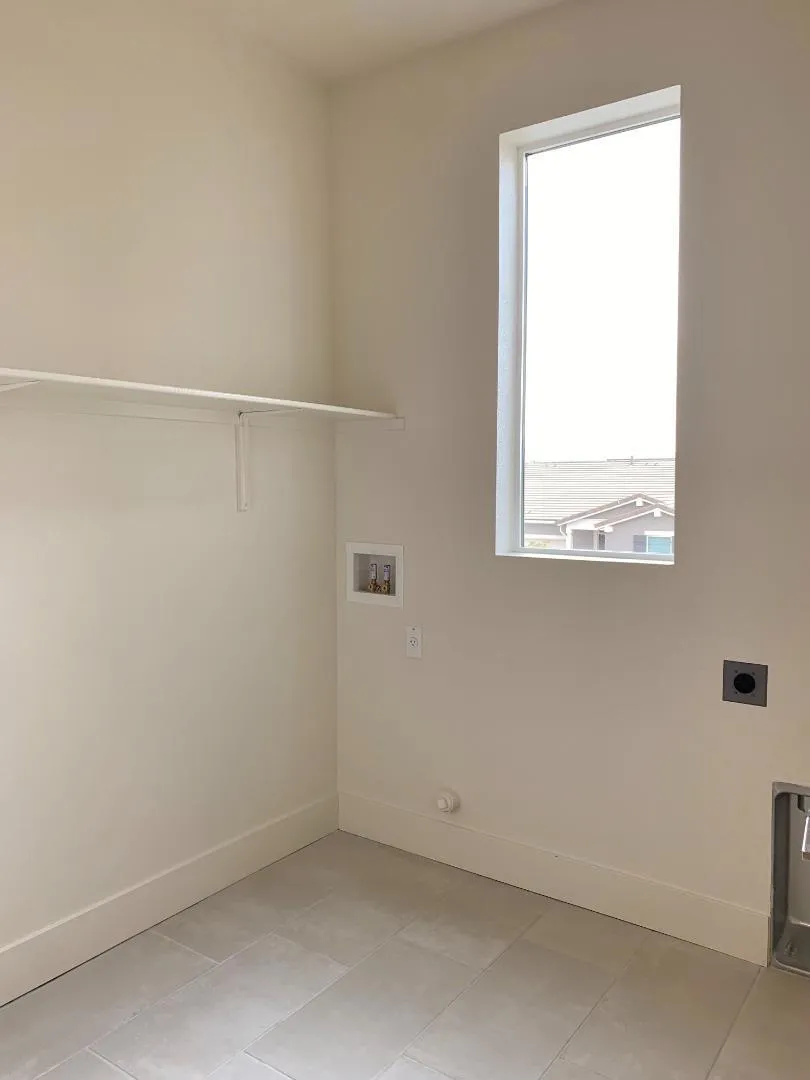2130 Brighton Drive Hollister, CA 95023
