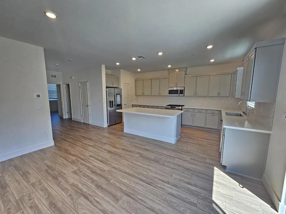 2130 Brighton Drive Hollister, CA 95023