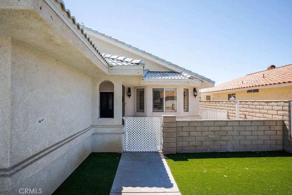 26249 Fleet Lane Helendale, CA 92342