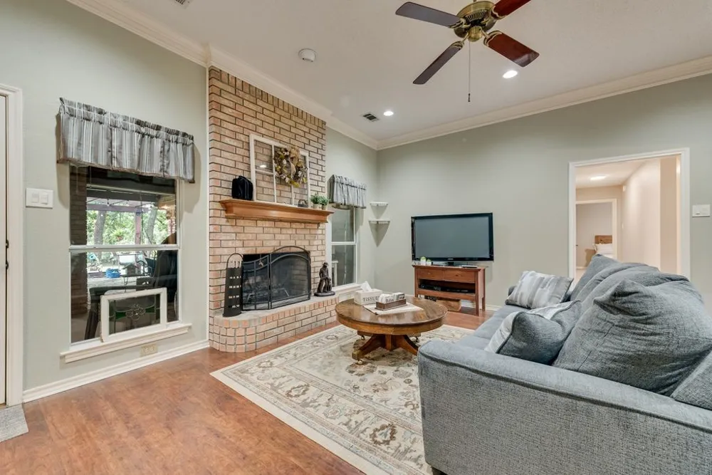 602 Creek View Circle Ovilla, TX 75154