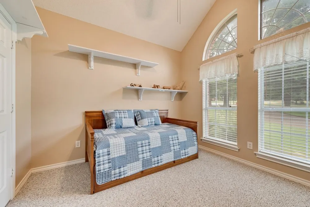 602 Creek View Circle Ovilla, TX 75154
