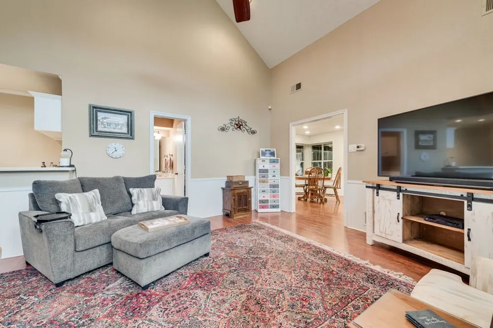 602 Creek View Circle Ovilla, TX 75154