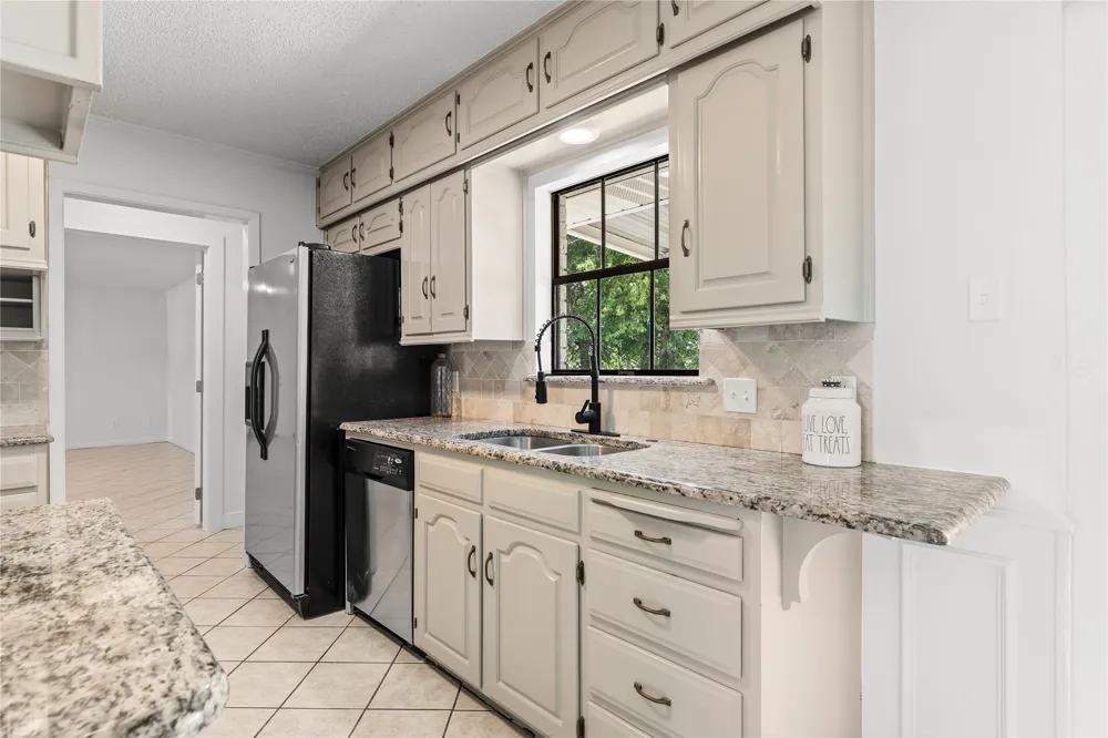 608 S Colorado Street Whitney, TX 76692