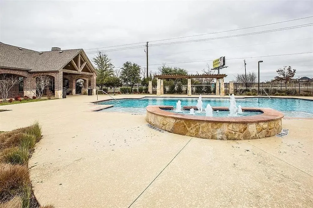 4678 Dozier Road Carrollton, TX 75010