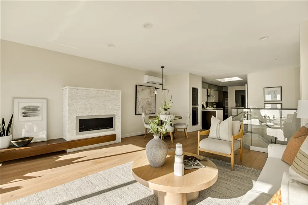 928 Quivera Street Laguna Beach, CA 92651