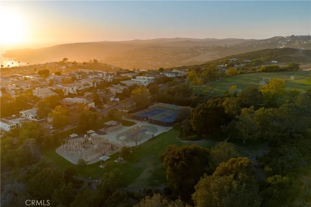928 Quivera Street Laguna Beach, CA 92651