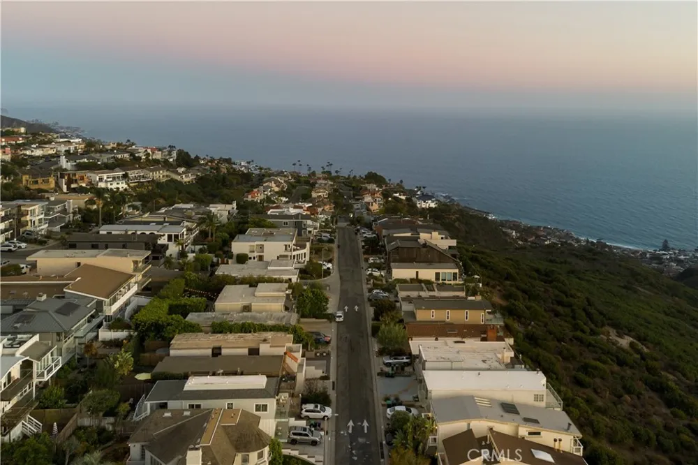 928 Quivera Street Laguna Beach, CA 92651
