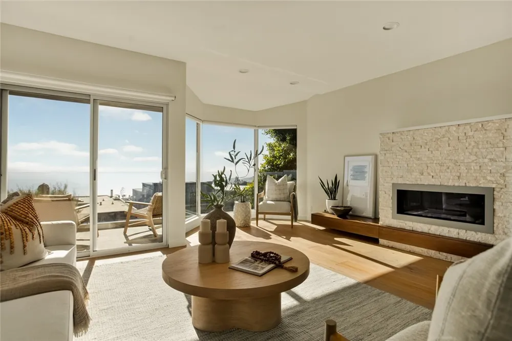 928 Quivera Street Laguna Beach, CA 92651