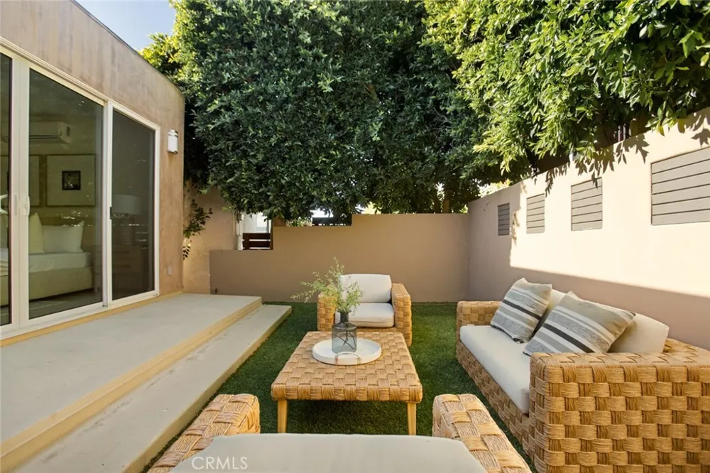 928 Quivera Street Laguna Beach, CA 92651