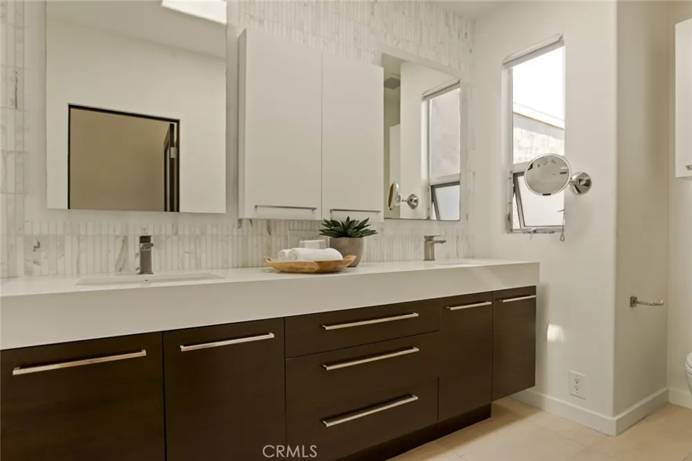 928 Quivera Street Laguna Beach, CA 92651