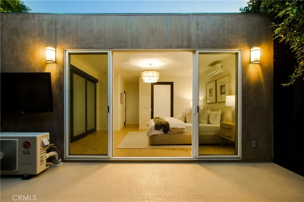 928 Quivera Street Laguna Beach, CA 92651