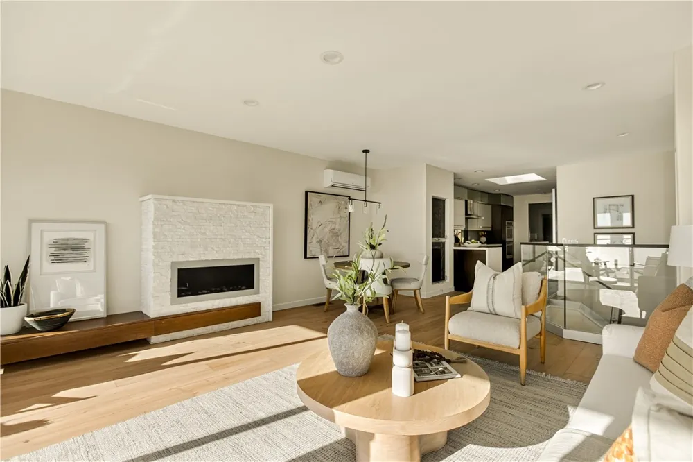 928 Quivera Street Laguna Beach, CA 92651