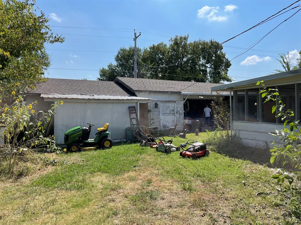 228 SE Avondale Bartlesville, OK 74006