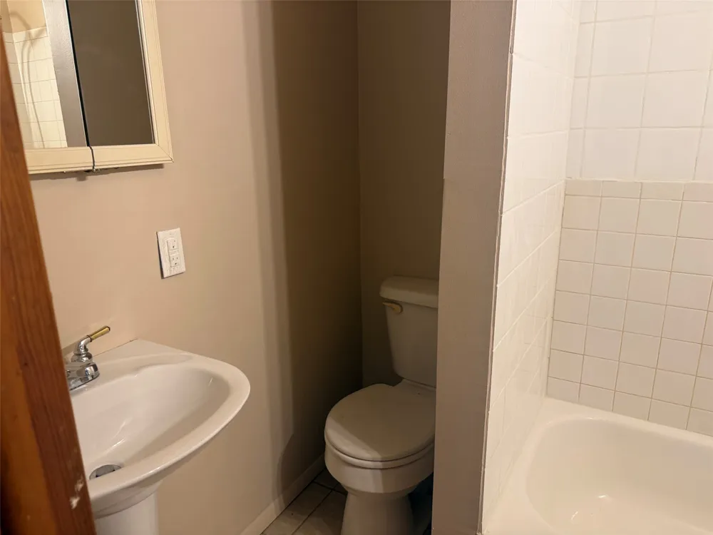228 SE Avondale Bartlesville, OK 74006
