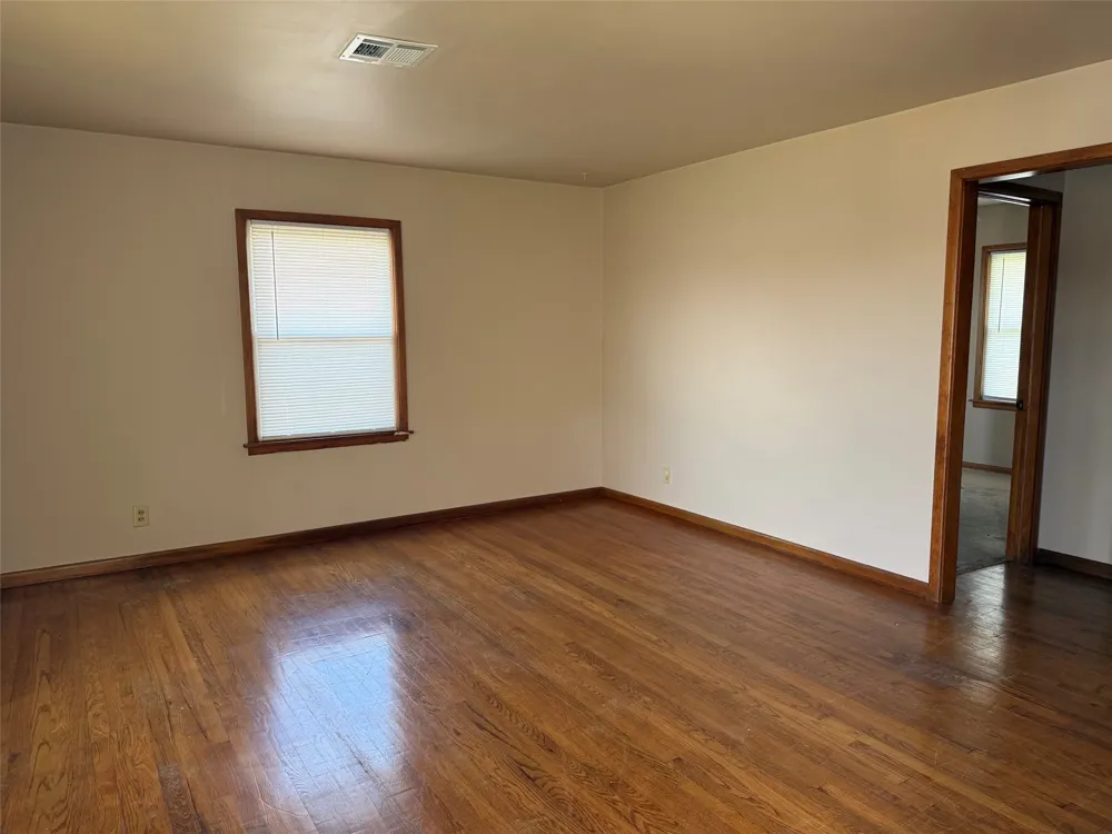 228 SE Avondale Bartlesville, OK 74006