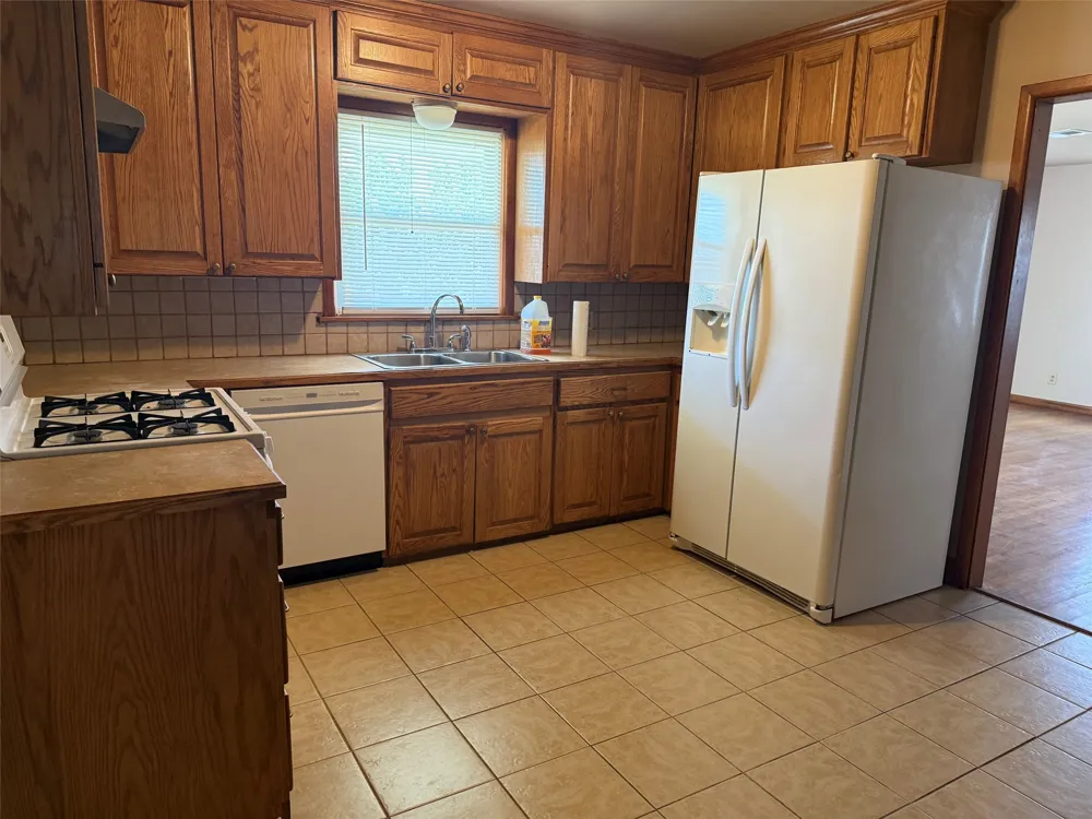 228 SE Avondale Bartlesville, OK 74006