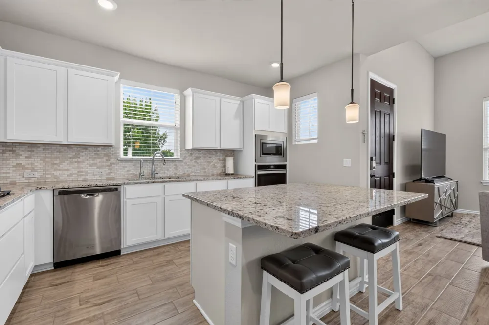 105 Harborside Drive #101 San Marcos, TX 78666