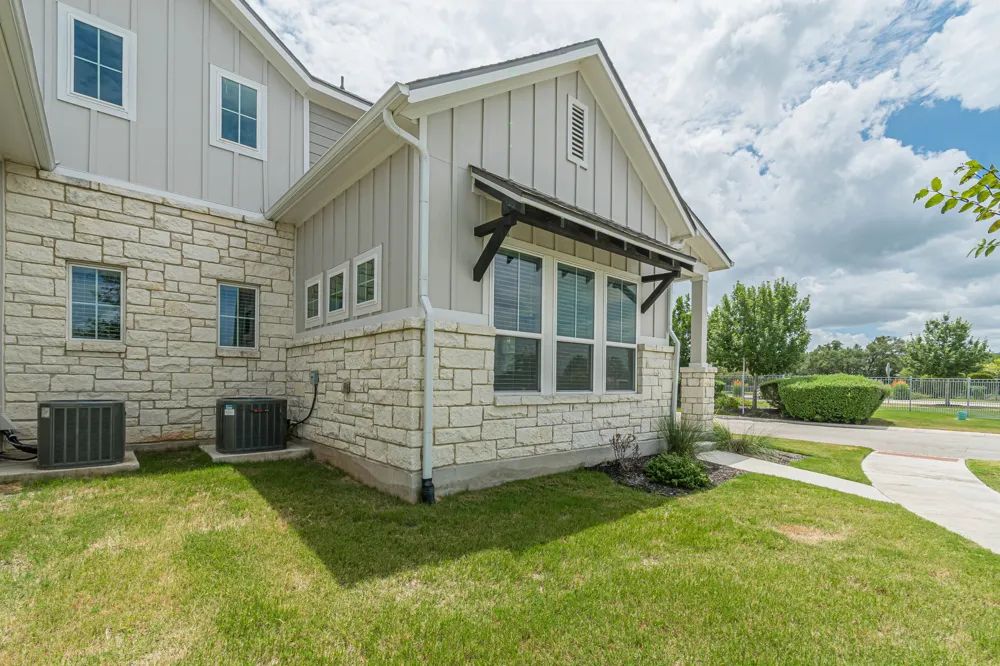 105 Harborside Drive #101 San Marcos, TX 78666
